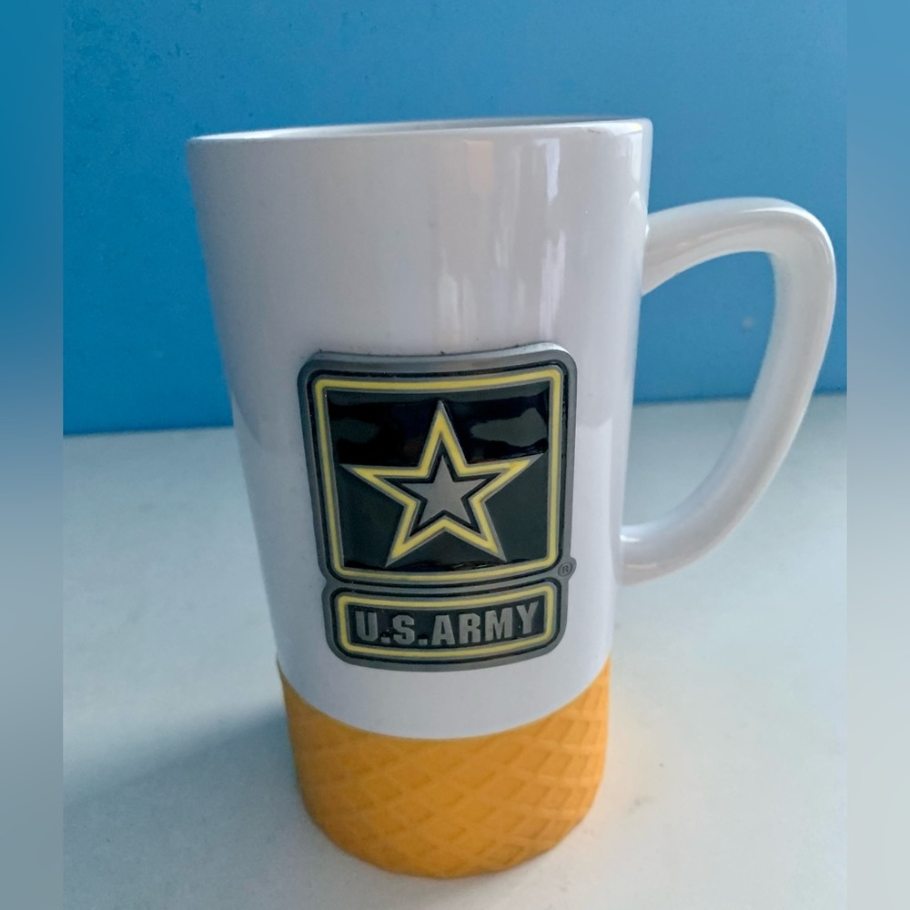 U.S. Army Tall 15 Oz Mug Silicone Grip Bottom New